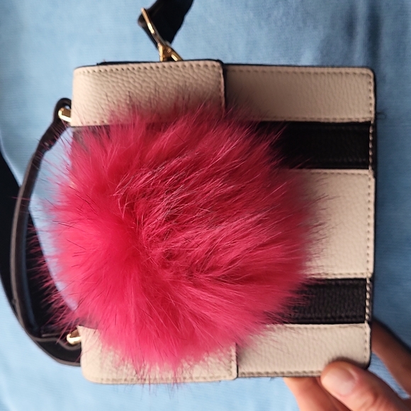 Jules Kae Vegan Leather Bag - Picture 2 of 7